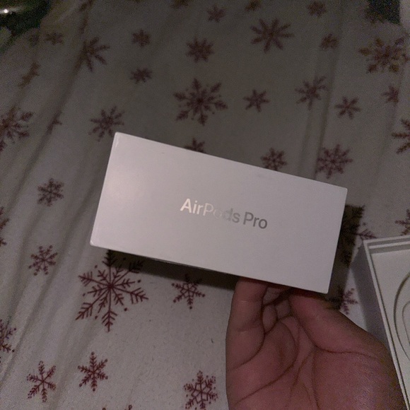 Empty Airpods Pro box! - Picture 5 of 5